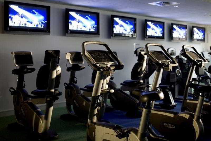 Village Hotel Manchester Cheadle Экстерьер фото