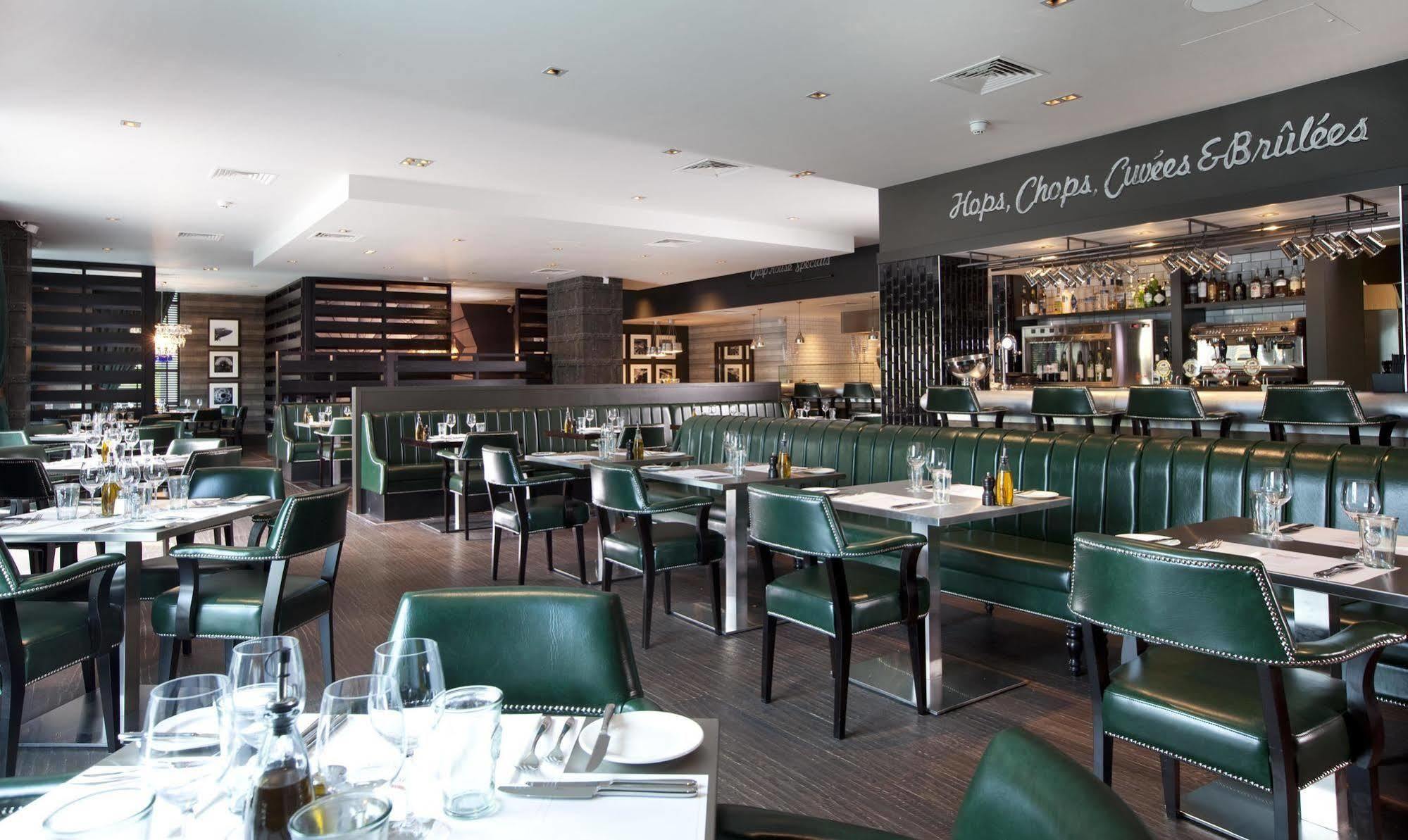 Village Hotel Manchester Cheadle Экстерьер фото